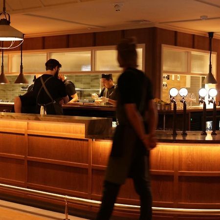 サンコート ホテル ＆ カンファレンスセンター タウポ エクステリア 写真